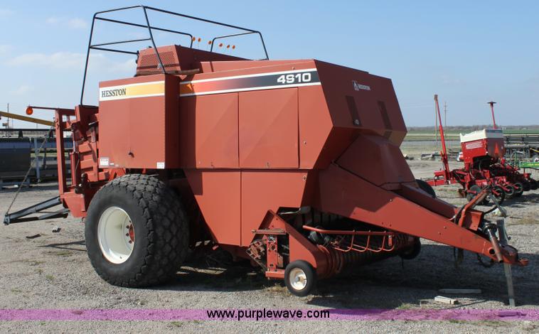 image for item L9624 Hesston 4910 large square baler