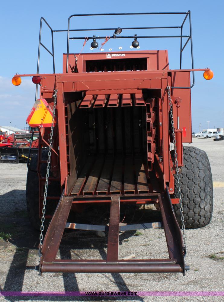 image for item L9624 Hesston 4910 large square baler