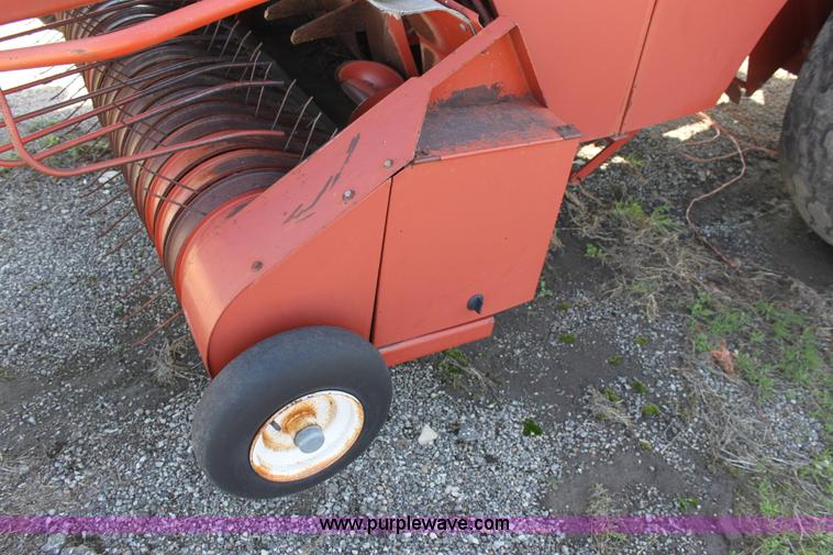 image for item L9624 Hesston 4910 large square baler
