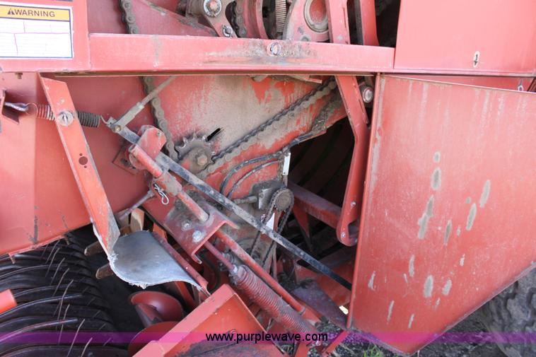 image for item L9624 Hesston 4910 large square baler