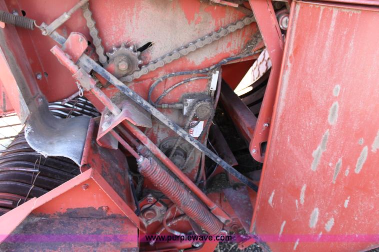 image for item L9624 Hesston 4910 large square baler