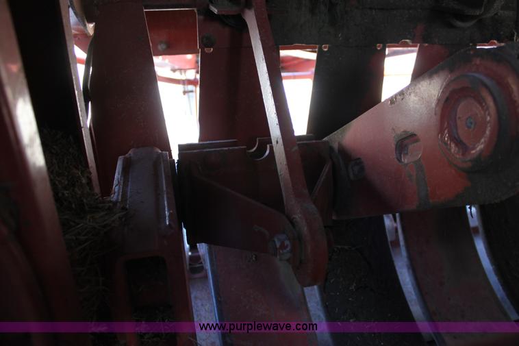 image for item L9624 Hesston 4910 large square baler