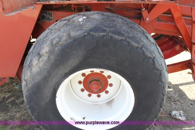 image for item L9624 Hesston 4910 large square baler