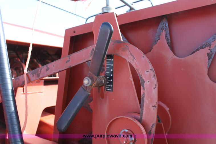 image for item L9624 Hesston 4910 large square baler