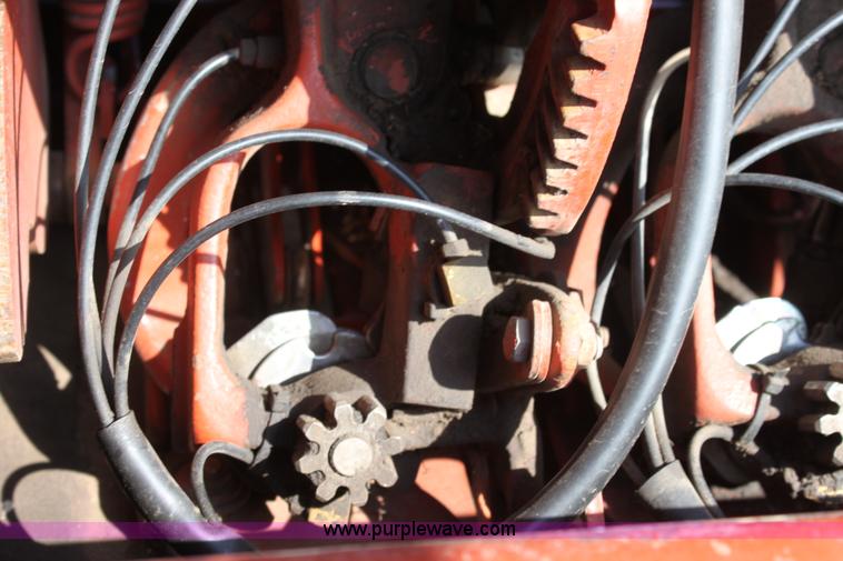 image for item L9624 Hesston 4910 large square baler