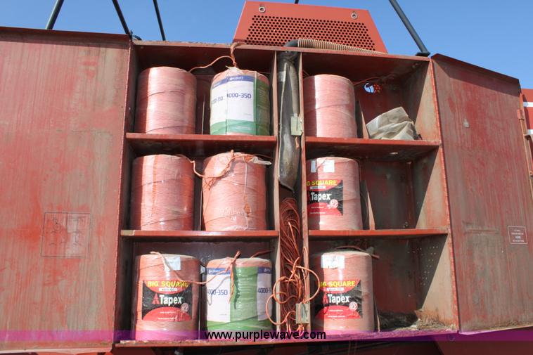 image for item L9624 Hesston 4910 large square baler