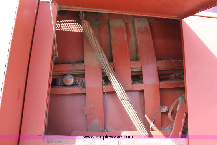 image for item L9624 Hesston 4910 large square baler