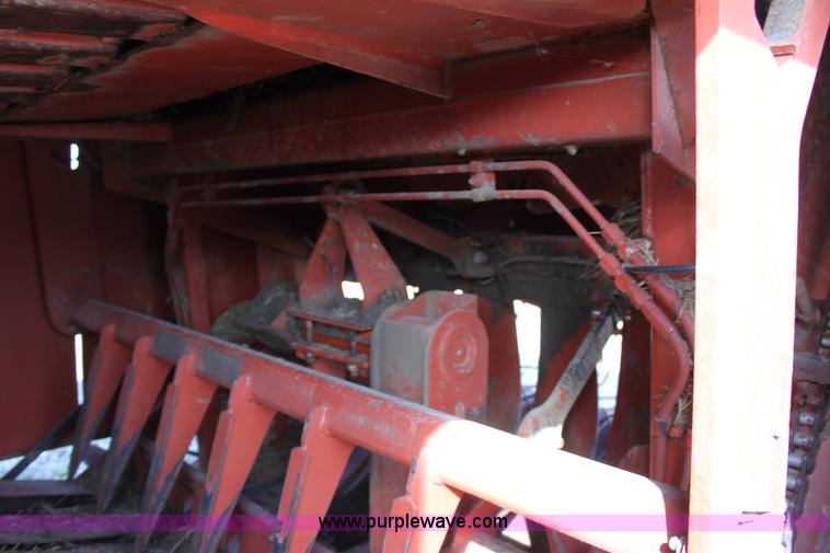 image for item L9624 Hesston 4910 large square baler