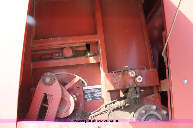 image for item L9624 Hesston 4910 large square baler