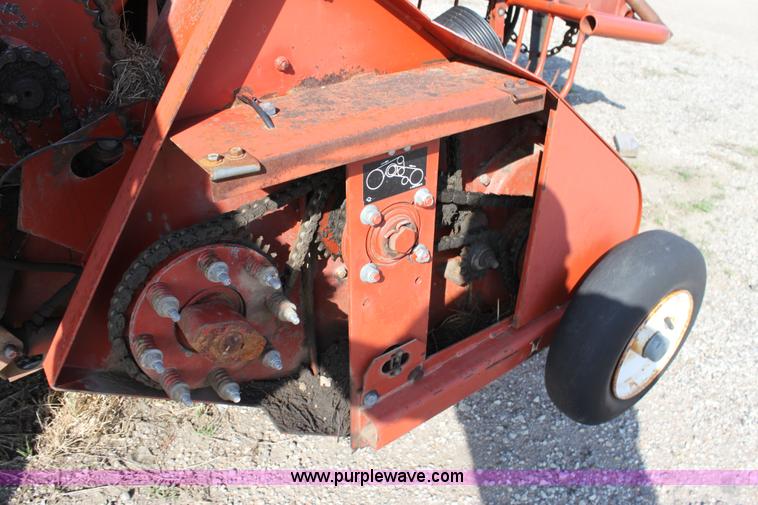 image for item L9624 Hesston 4910 large square baler