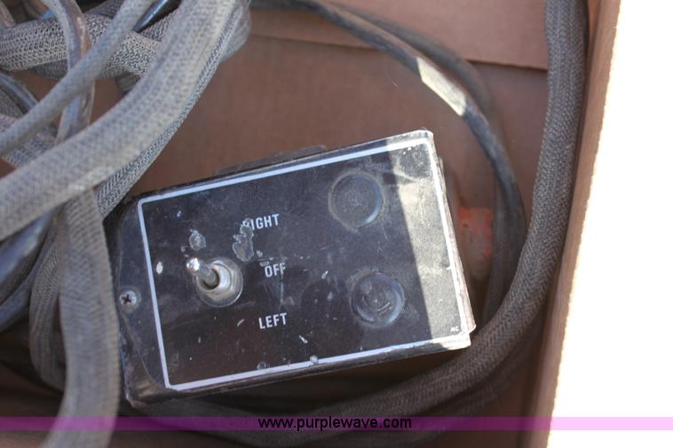 image for item L9624 Hesston 4910 large square baler