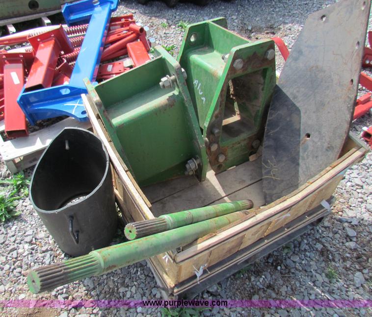 image for item N9004 John Deere combine final drive dual extensions