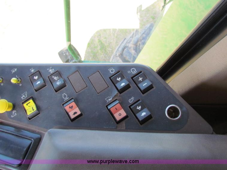 image for item N9013 1999 John Deere 9610 RWA combine
