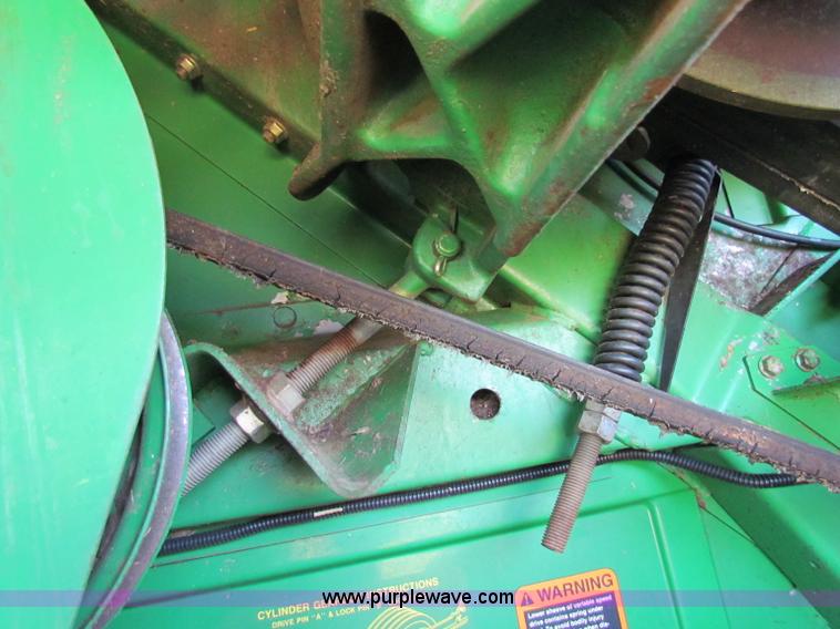 image for item N9013 1999 John Deere 9610 RWA combine