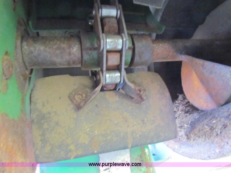 image for item N9013 1999 John Deere 9610 RWA combine