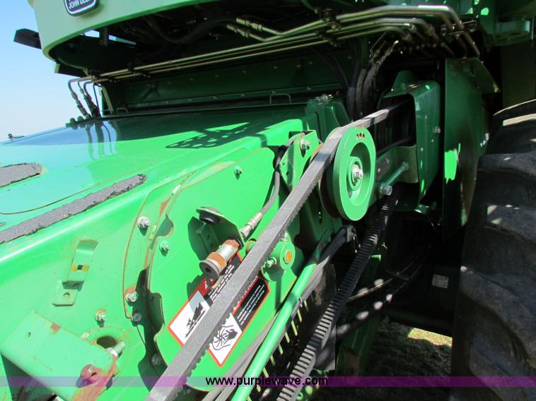 image for item N9013 1999 John Deere 9610 RWA combine