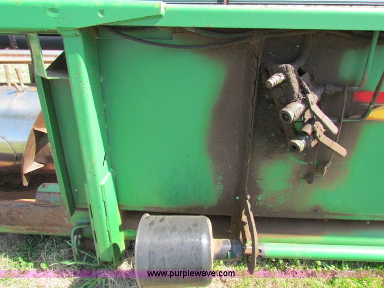 image for item N9014 1999 John Deere 930 30' rigid platform header