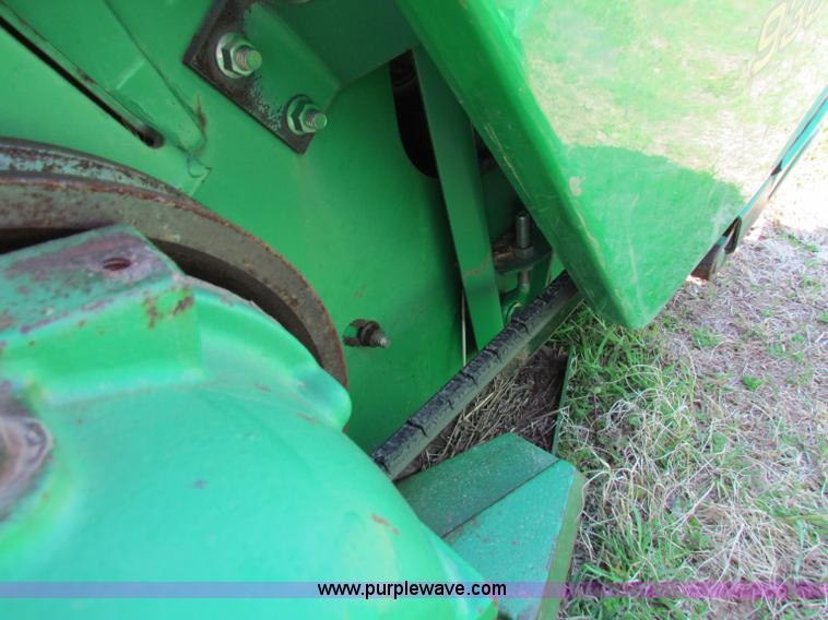 image for item N9014 1999 John Deere 930 30' rigid platform header
