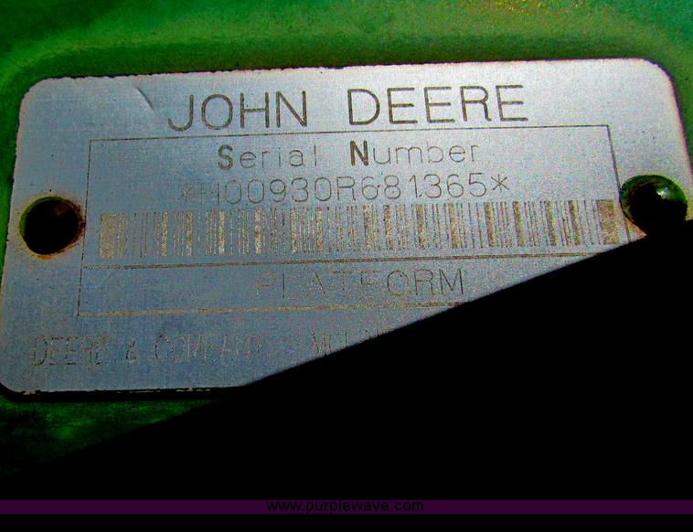 image for item N9014 1999 John Deere 930 30' rigid platform header