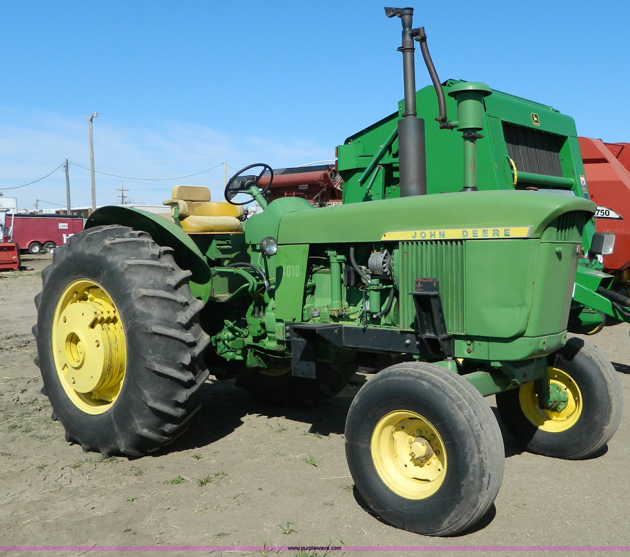 1962 John Deere 4010 tractor in Oakley, KS Item B3591 sold Purple Wave