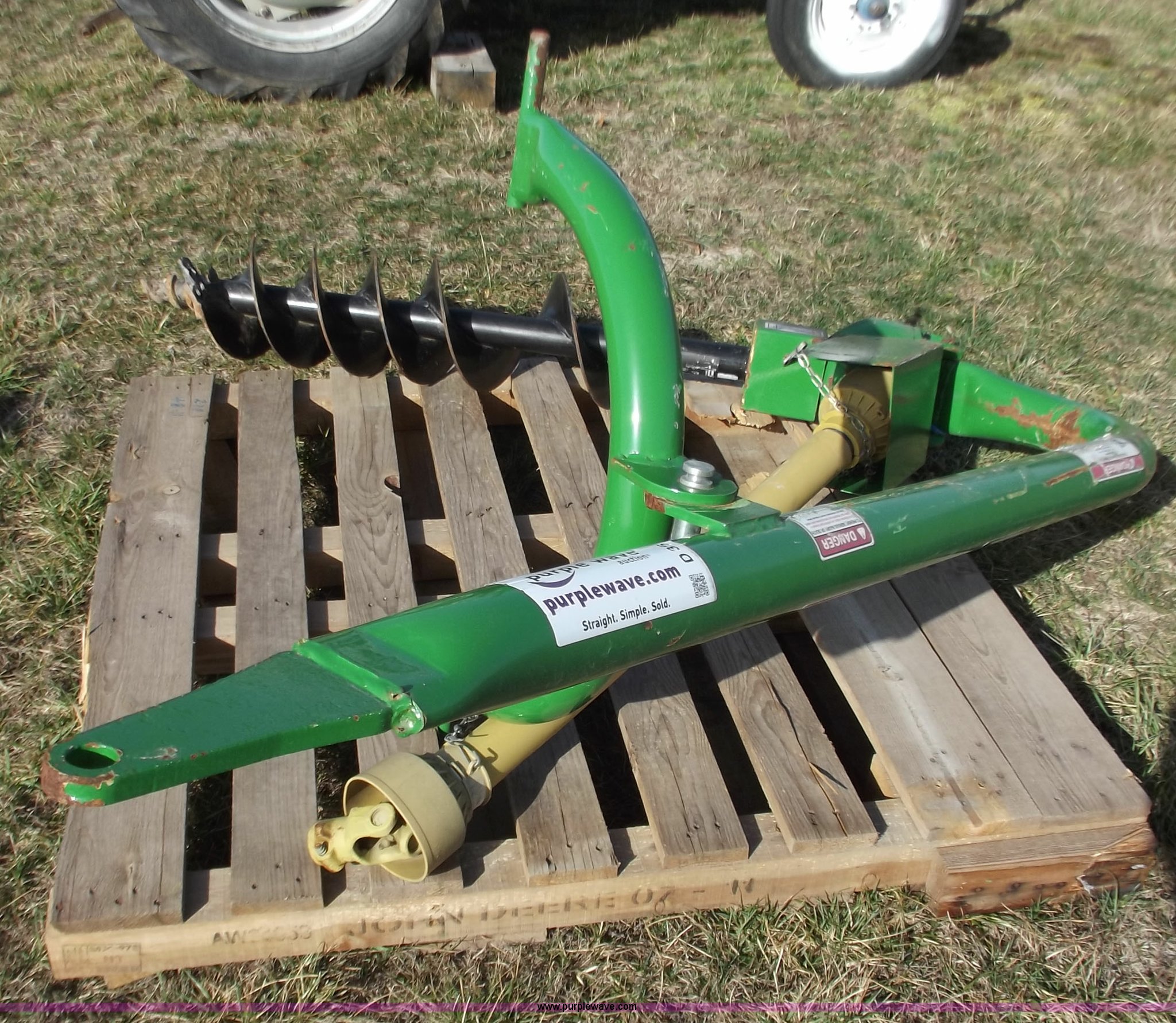 John Deere 200 post hole digger in Clinton, MO Item D3578 sold