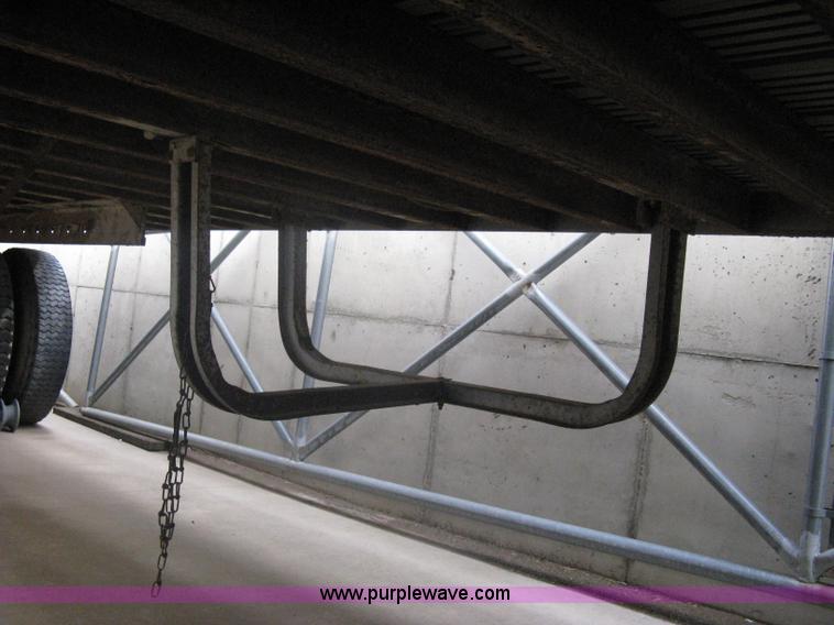 image for item A6130 1976 Trailmobile dry van trailer