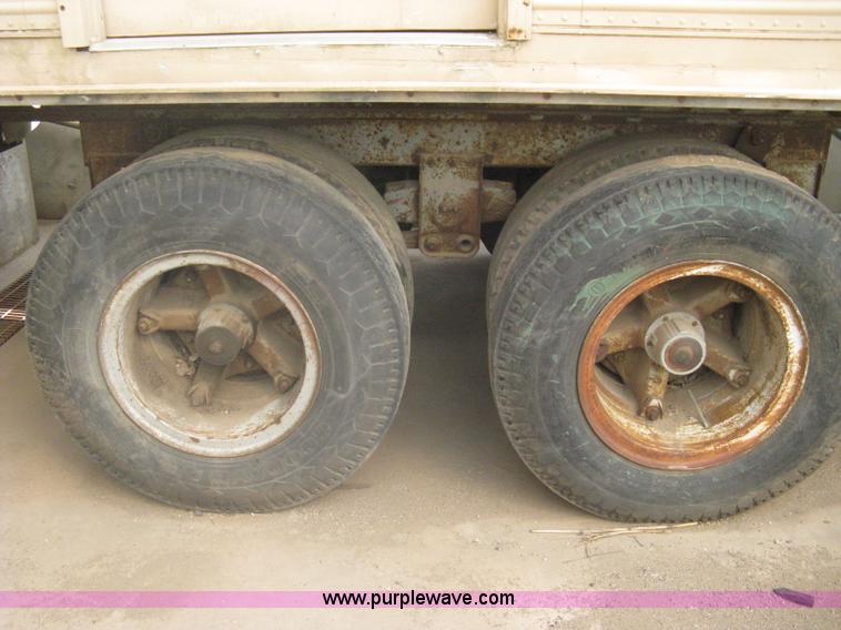 image for item A6130 1976 Trailmobile dry van trailer