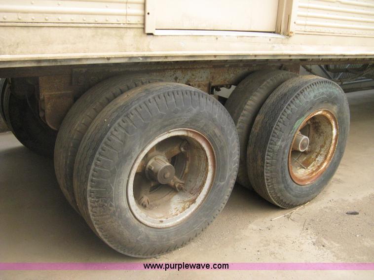 image for item A6130 1976 Trailmobile dry van trailer