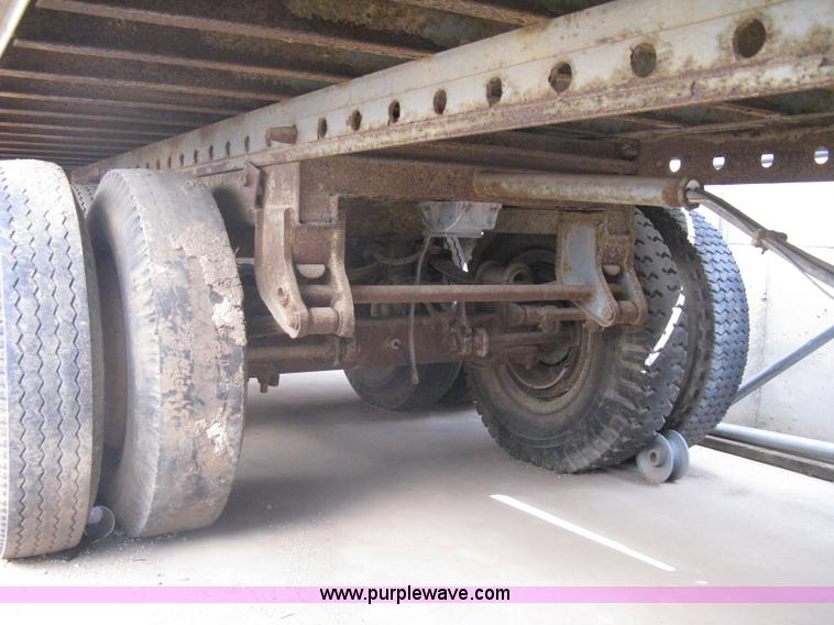 image for item A6130 1976 Trailmobile dry van trailer