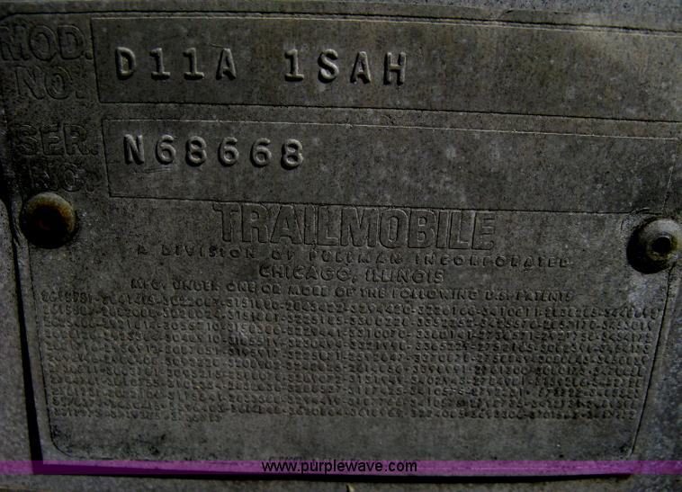 image for item A6130 1976 Trailmobile dry van trailer