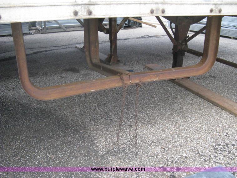 image for item A6131 1970 Lufkin dry van trailer
