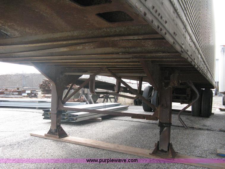 image for item A6131 1970 Lufkin dry van trailer