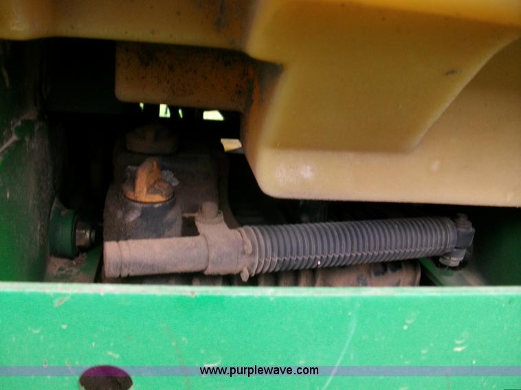 image for item B1076 1995 John Deere 345 lawn mower