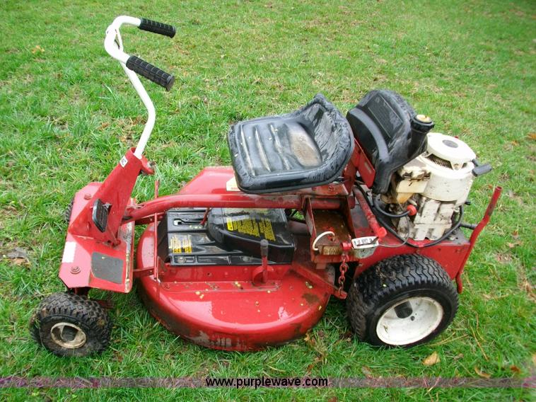 image for item B1077 Snapper lawn mower