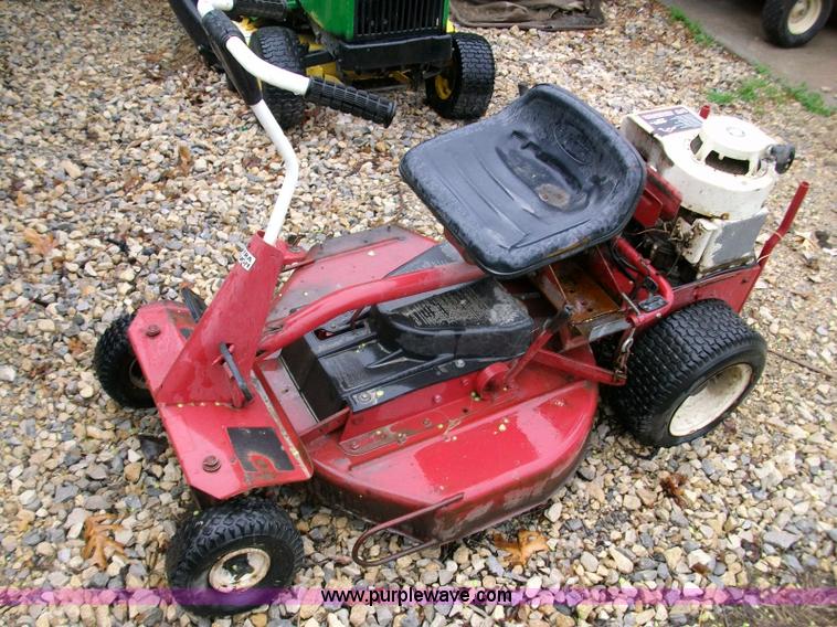 image for item B1078 Snapper lawn mower