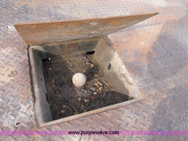 image for item B2653 1991 Dodge D350 flatbed truck