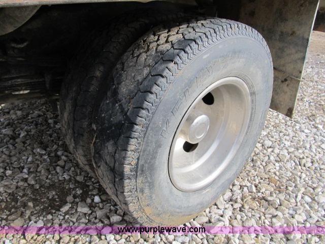 image for item B2653 1991 Dodge D350 flatbed truck