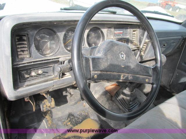 image for item B2653 1991 Dodge D350 flatbed truck