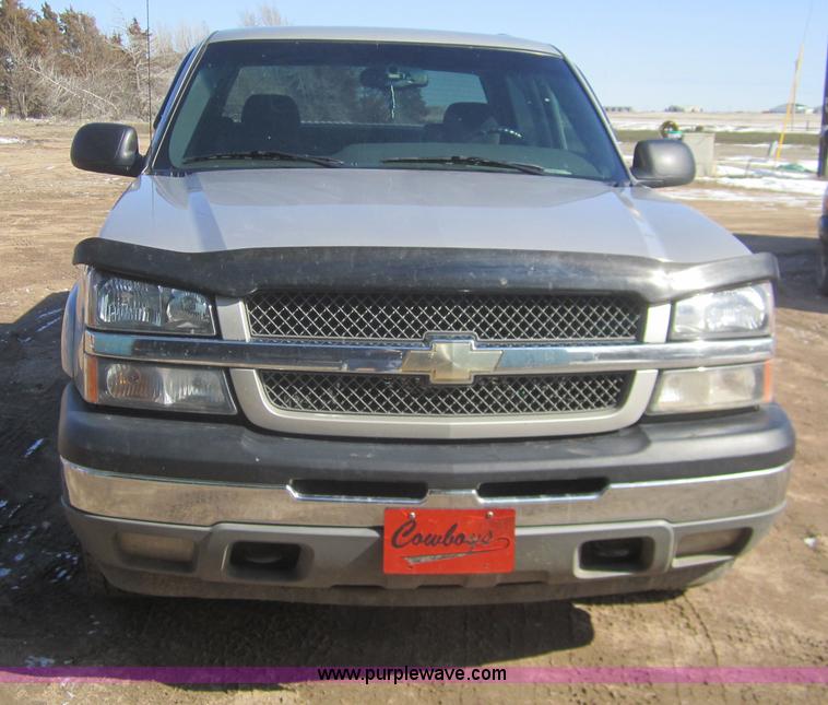 image for item B5705 2005 Chevrolet Silverado 1500 Crew Cab pickup