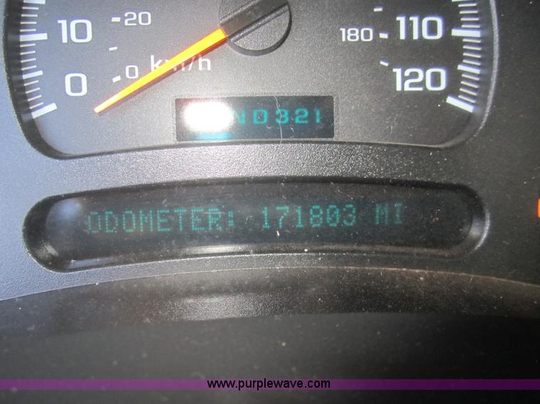 image for item B5705 2005 Chevrolet Silverado 1500 Crew Cab pickup