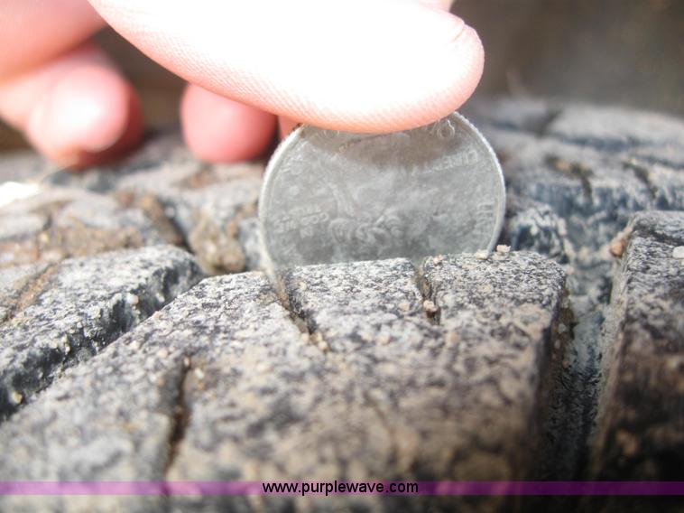 image for item B5705 2005 Chevrolet Silverado 1500 Crew Cab pickup