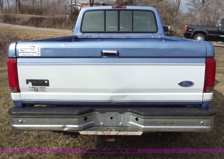 image for item B6260 1997 Ford F250 XLT SuperCab pickup truck