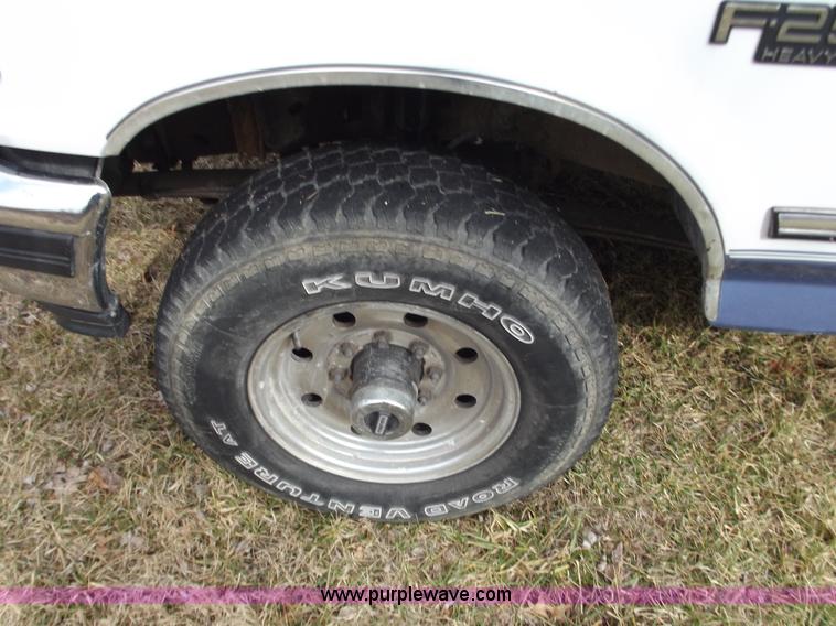 image for item B6260 1997 Ford F250 XLT SuperCab pickup truck