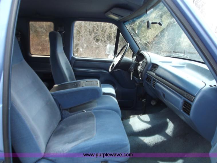 image for item B6260 1997 Ford F250 XLT SuperCab pickup truck