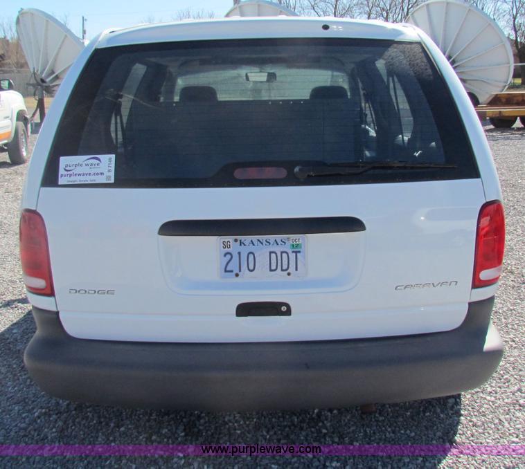 image for item B7149 2000 Dodge Caravan mini van