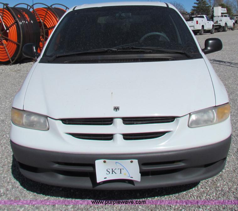 image for item B7150 2000 Dodge Grand Caravan mini van