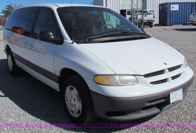 image for item B7150 2000 Dodge Grand Caravan mini van