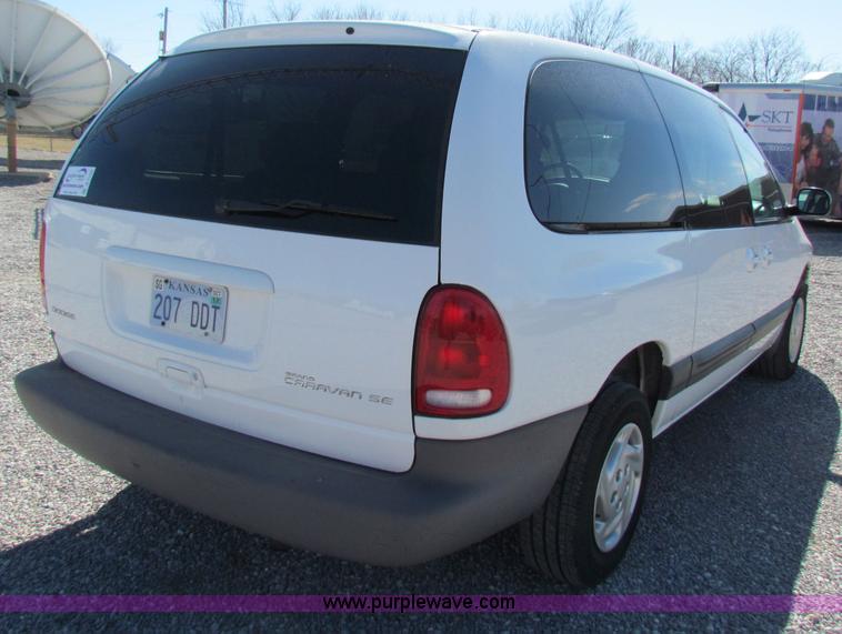 image for item B7150 2000 Dodge Grand Caravan mini van