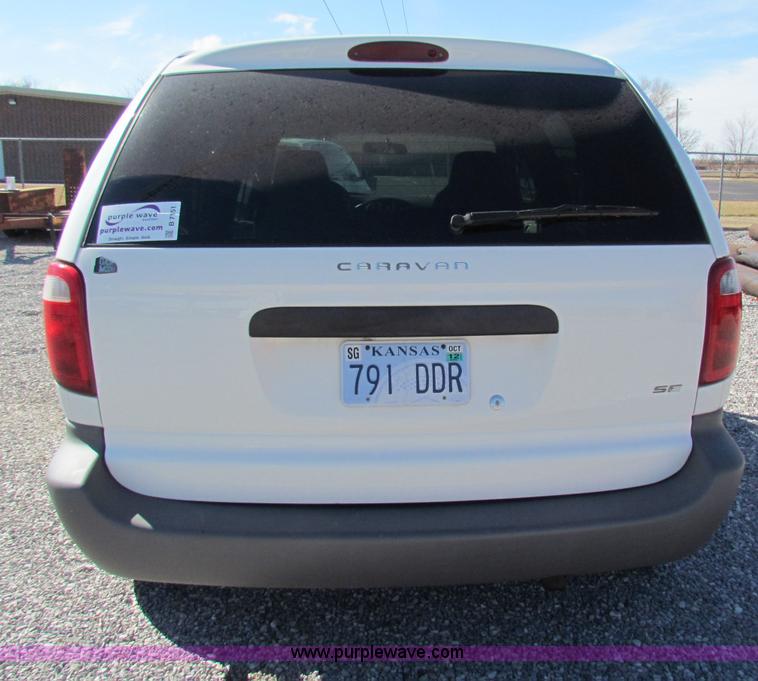 image for item B7151 2001 Dodge Caravan SE mini van