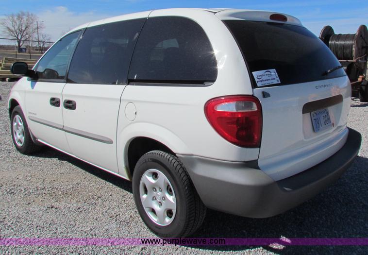 image for item B7151 2001 Dodge Caravan SE mini van